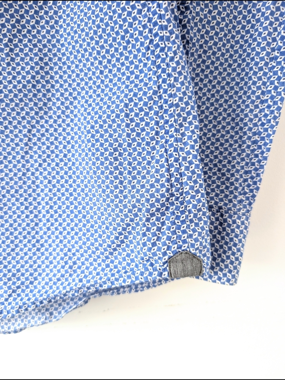 Michael Kors Slim Fit Geometric Print Button-Up Shirt Modern Smart Casual ~ Sz M - Picture 5 of 11